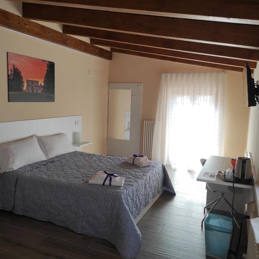 La Terrazza Del Quarto LʼAquila Exteriör bild